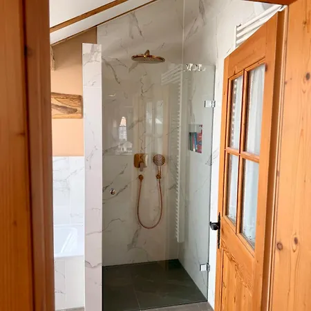 Apartament - Berge Und Bilder Og